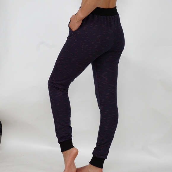 Joggers with side pockets - Picture 2 of 4